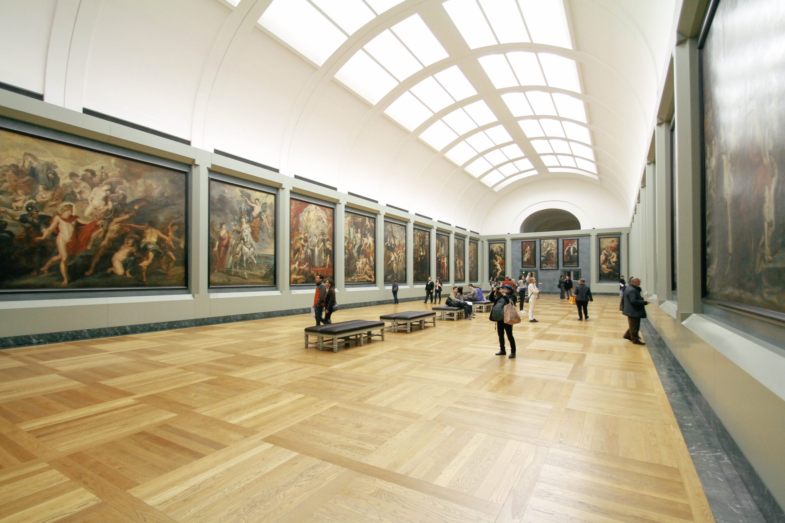 Digital Dawn: Navigating the Future of Museums in the Virtual Realm